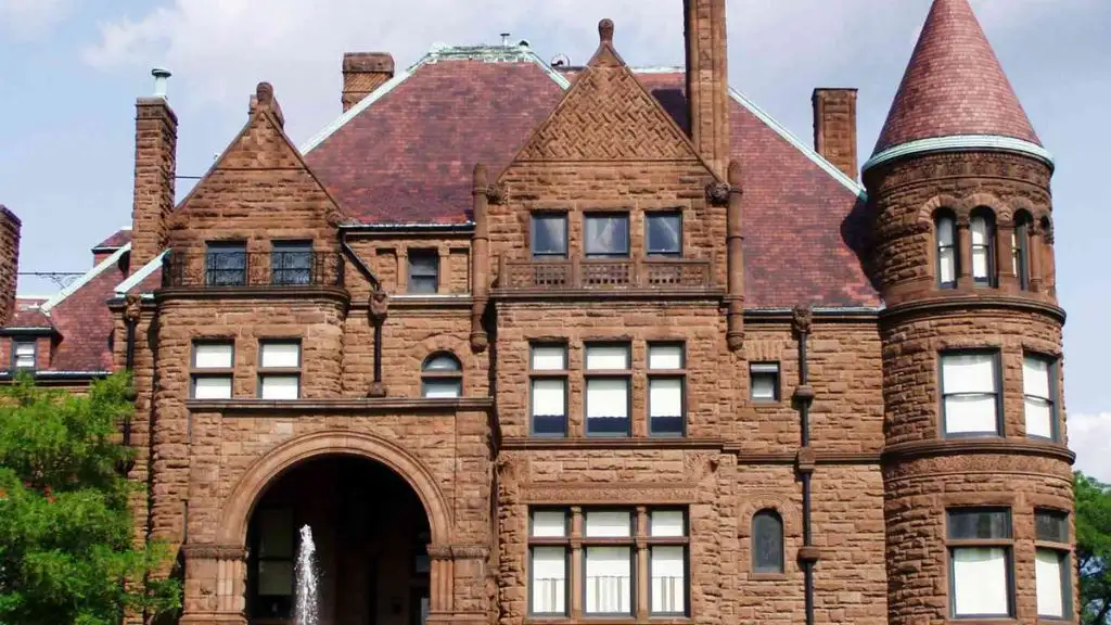 Saint Louis University