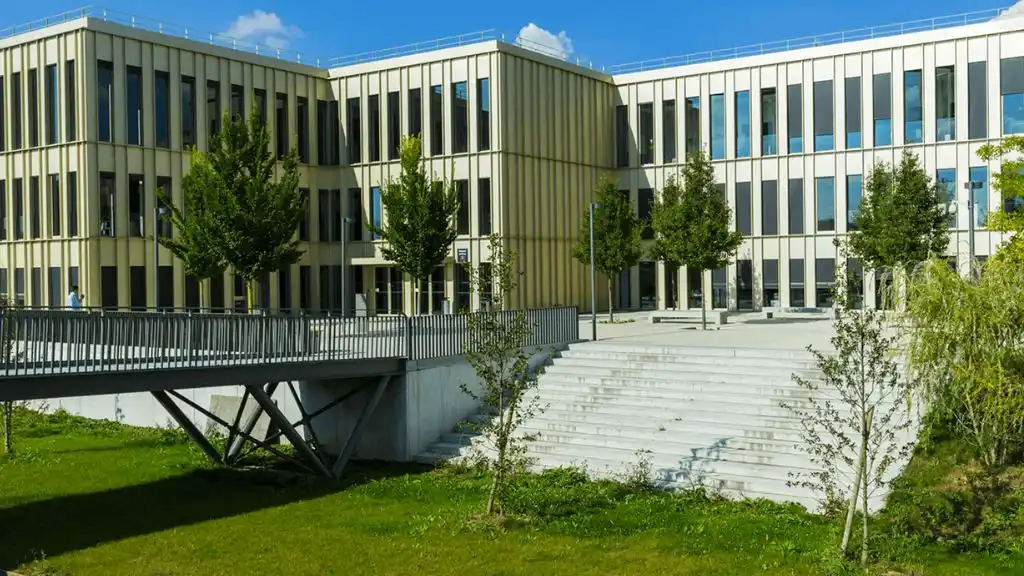 HEC Paris