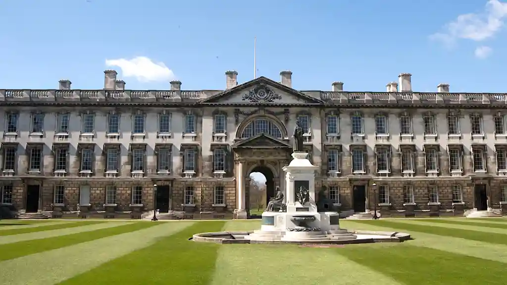 Kings College London