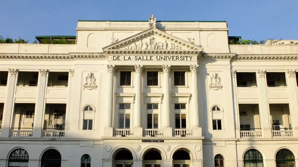 University of Saint La Salle