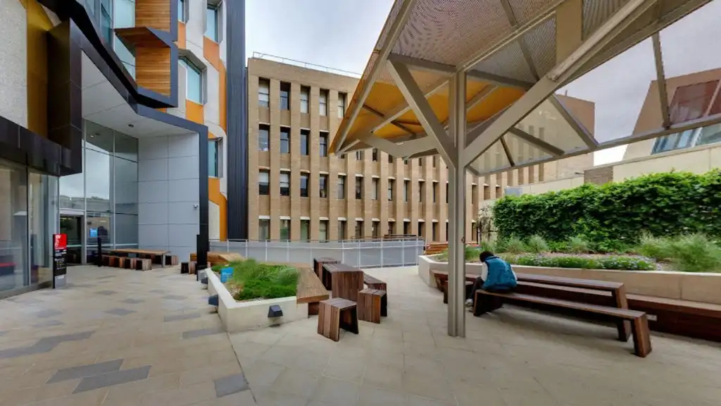 La Trobe College, Australia 